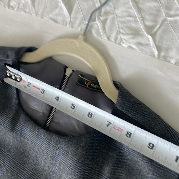 Yaly Couture Tailored Dress, size 6 - Picture 15 of 16